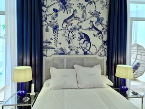 Premium bedding, individually decorated, individually furnished, desk - Hotel Sol Boutique (Santander)