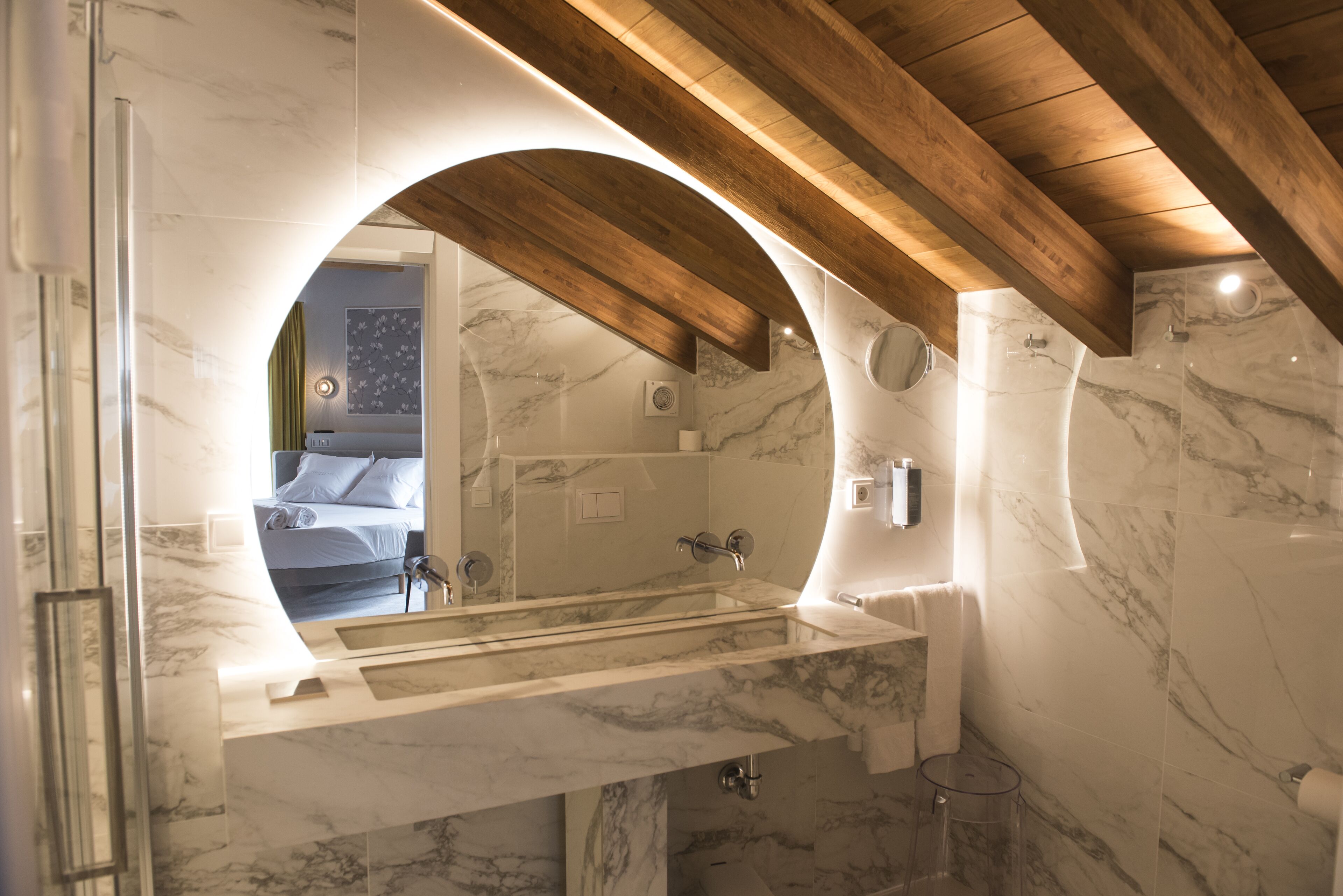 junior quadruple room | bathroom | shower, hair dryer, bidet, towels