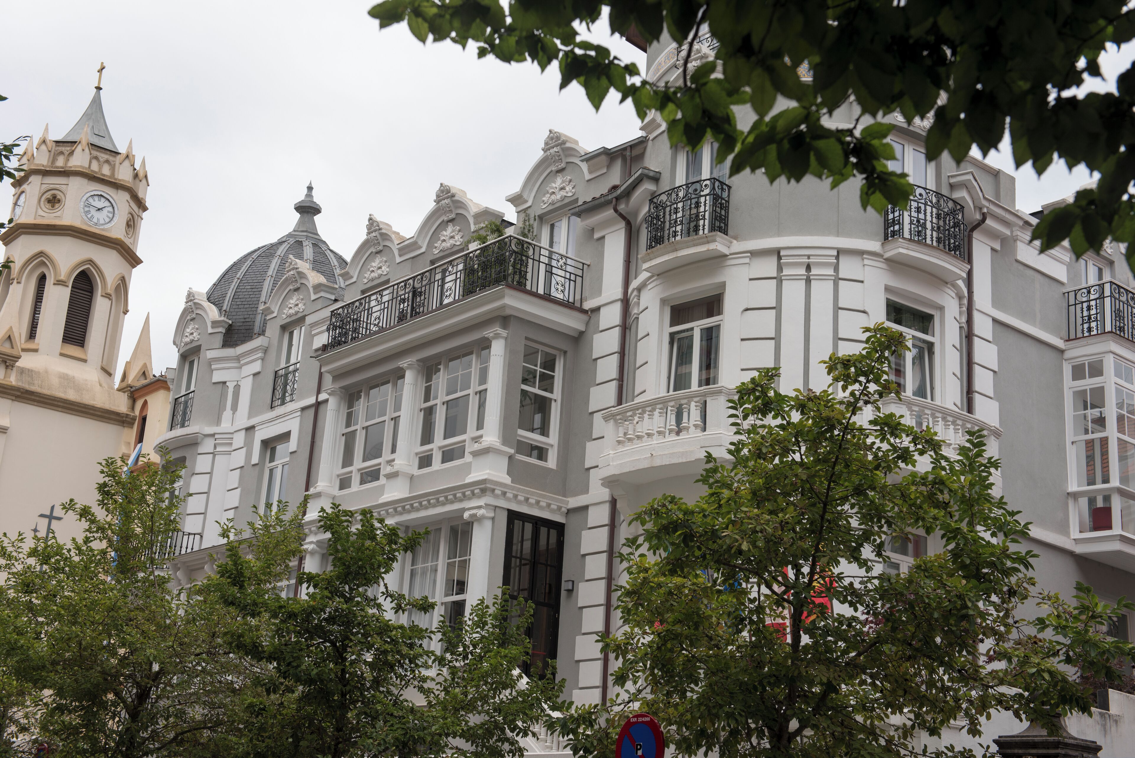 الإطلالة من المنشأة