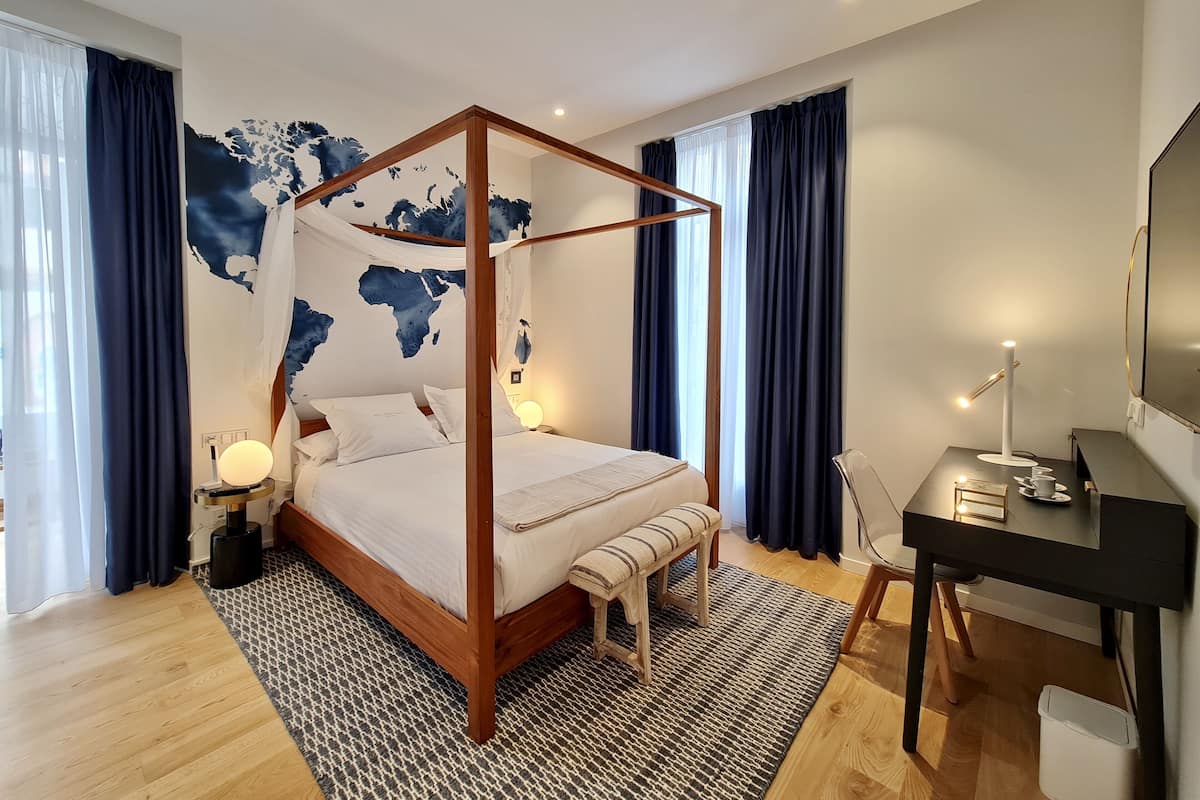 Gallery Double Room | Premium bedding, individually decorated, individually furnished, desk