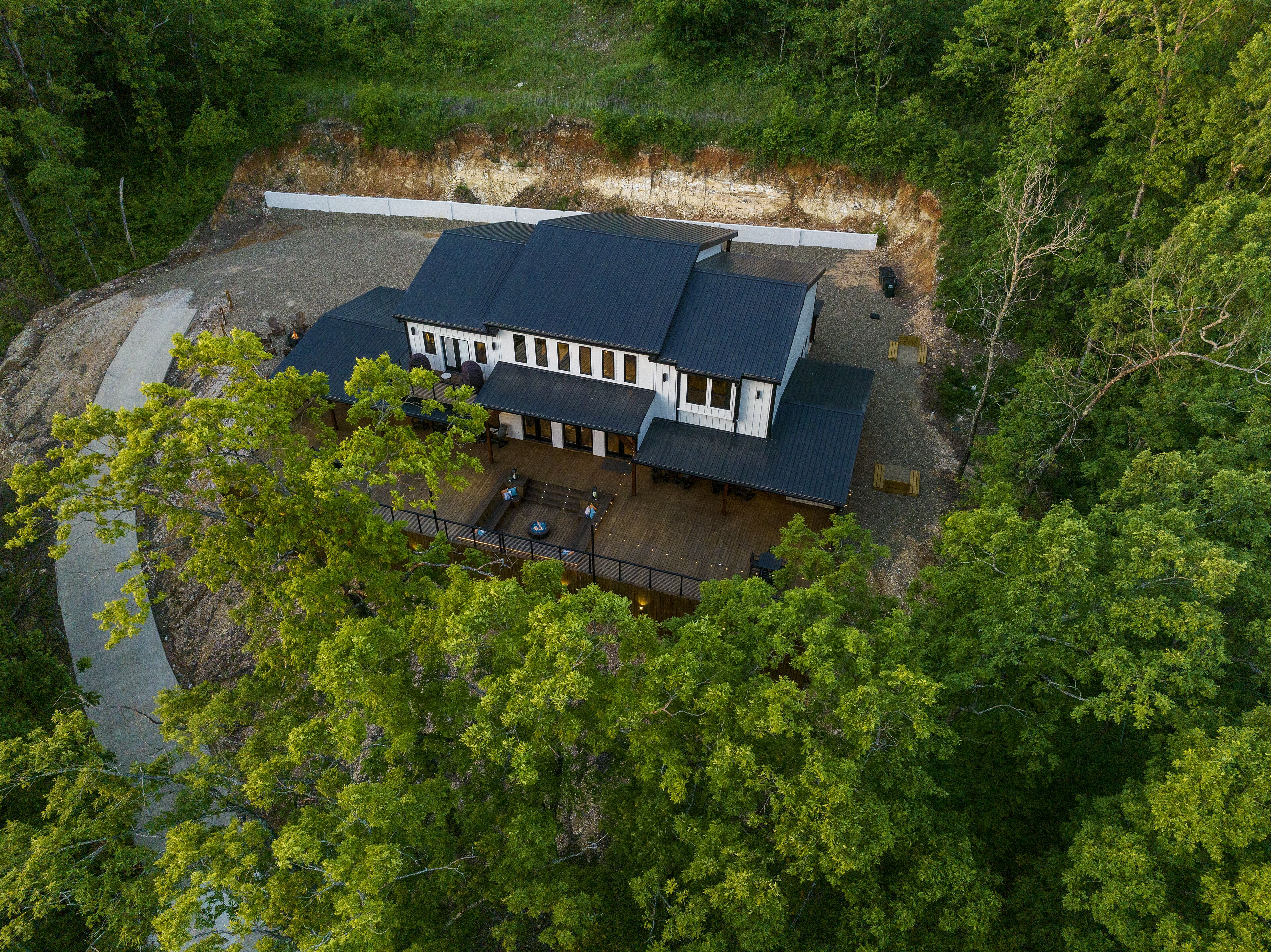 Take it All Inn-5 bedroom cabin w/ EPIC views & tons of entertainment! Sleeps 22