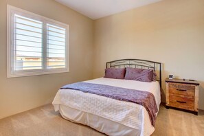 4 Schlafzimmer, Schreibtisch, Bügeleisen/Bügelbrett, Internetzugang