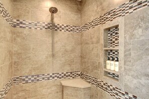 Hair dryer, towels - Private Pool! Oasis-Like Group Getaway in Phoenix (Phoenix)