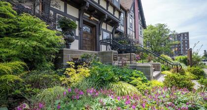Frederick Stearns House Historic Inn