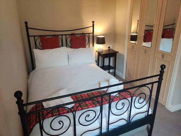 2 bedrooms, WiFi, bed sheets