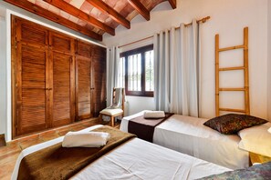 4 chambres, Wi-Fi gratuit, draps fournis