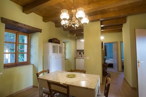 Apartment (Apartment Baladur - Two bedroom apart) | Dining room