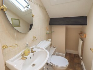 Cottage | Bathroom | Shower - Peak View (Keswick)