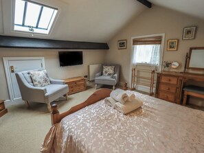 Cottage | 3 bedrooms, individually decorated, individually furnished, free WiFi