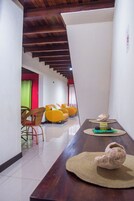 Apartamento básico | Área de estar | TV, pisos aquecidos