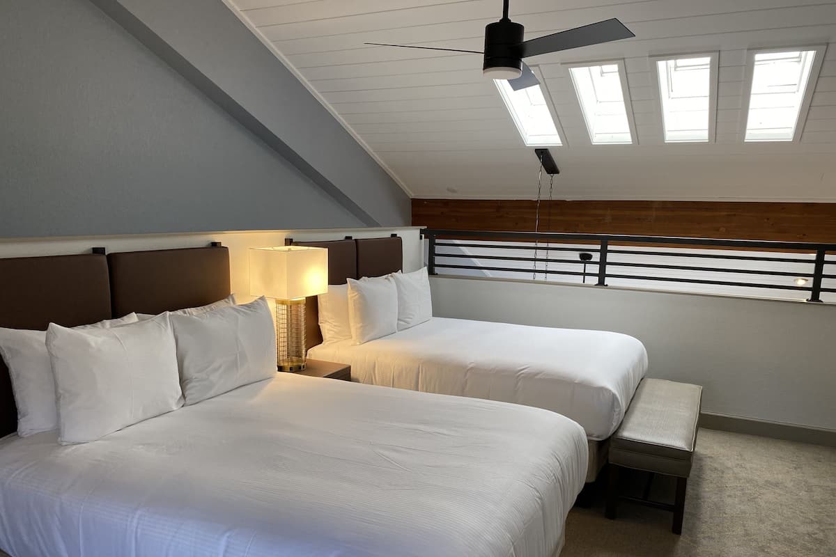 1 bedroom, premium bedding, in-room safe, laptop workspace