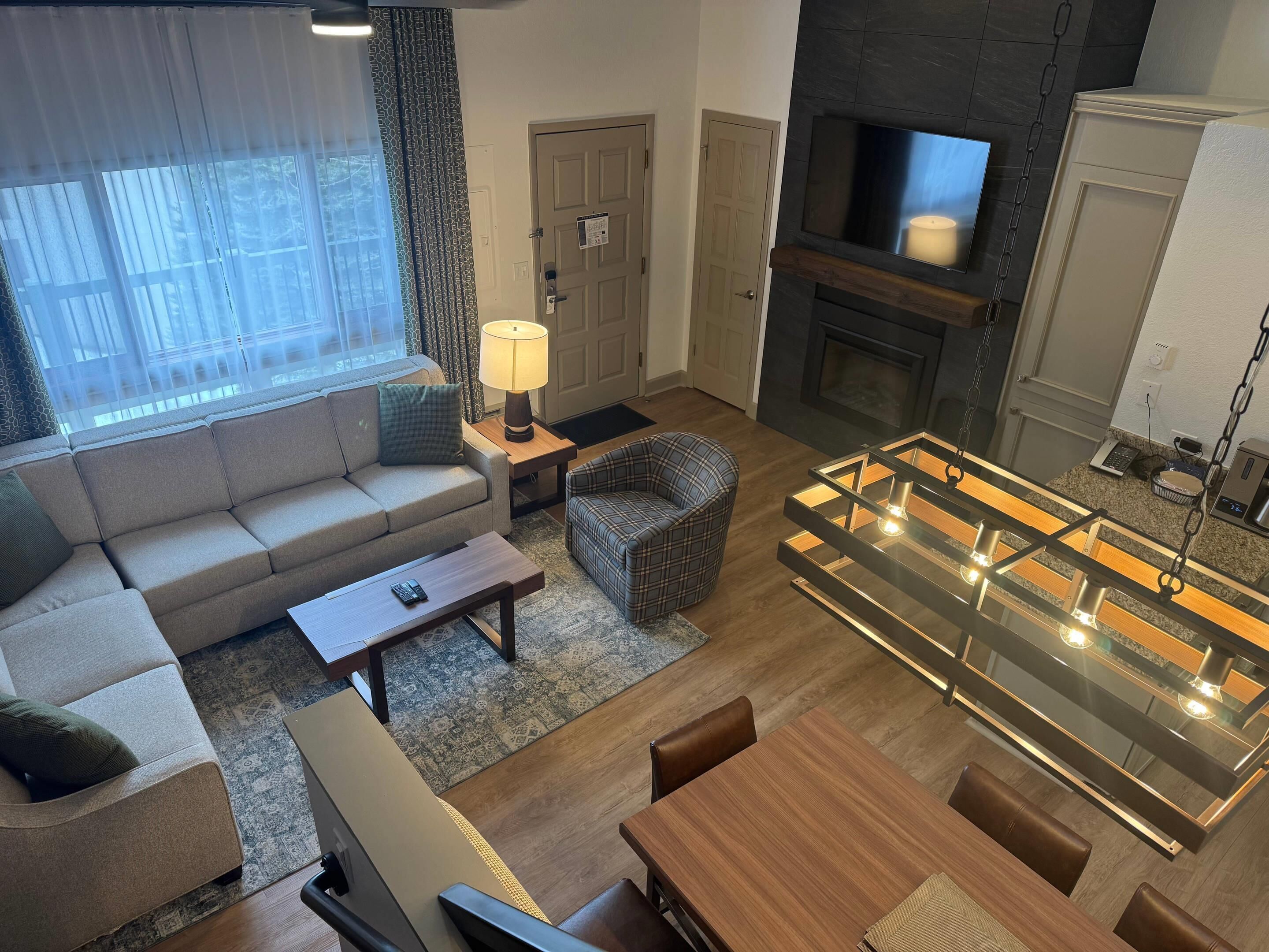 1 bedroom, premium bedding, in-room safe, laptop workspace