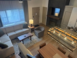 1 bedroom, premium bedding, in-room safe, laptop workspace