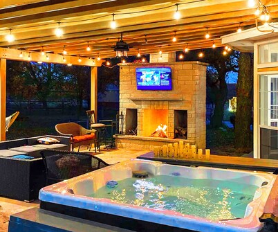 Heated Swim Spa, Pool, Hot Tub, Sauna, Pickleball, Game & Poker Rooms, Longhorns