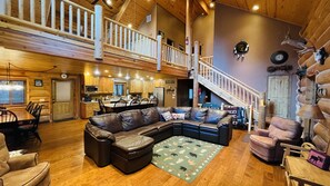 Smart-TV, Kamin, Tischfußball, Tischtennisplatte