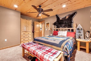 7 slaapkamers, een bureau, een strijkplank/strijkijzer, gratis wifi