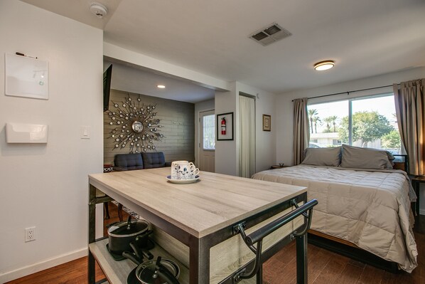 Free WiFi, bed sheets