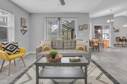 Heated Spa Pool Home, Sleeps 10, Beach, Golf, Fishing, St Augustine, Daytona