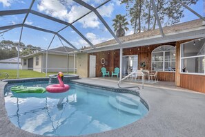 Outdoor pool - Heated Spa Pool Home, Sleeps 10, Beach, Golf, Fishing, St Augustine, Daytona (Palm Coast)