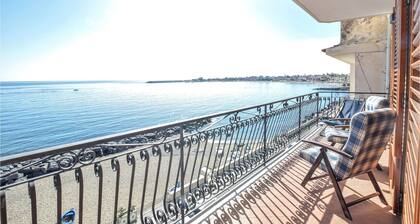 Amazing apartment in Giardini Naxos