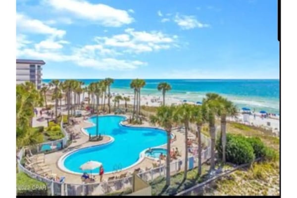 Tower 1 pool area looking east towards the ocean