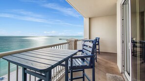Property grounds - Pet friendly 2 bed+ hall alcove.16th fl. Oceanfront with Amazing Views. sleeps 8 (Panama City Beach)