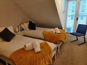 2 Schlafzimmer, Bügeleisen/Bügelbrett, Reisekinderbett, kostenloses WLAN