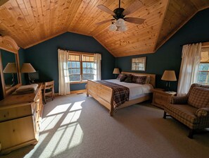 4 Schlafzimmer, Schreibtisch, Bügeleisen/Bügelbrett, kostenloses WLAN