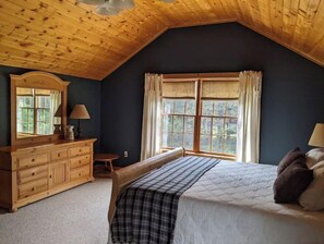 4 Schlafzimmer, Schreibtisch, Bügeleisen/Bügelbrett, kostenloses WLAN