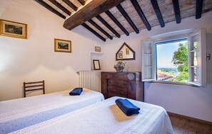 2 Schlafzimmer, Reisekinderbett, kostenloses WLAN, Bettwäsche