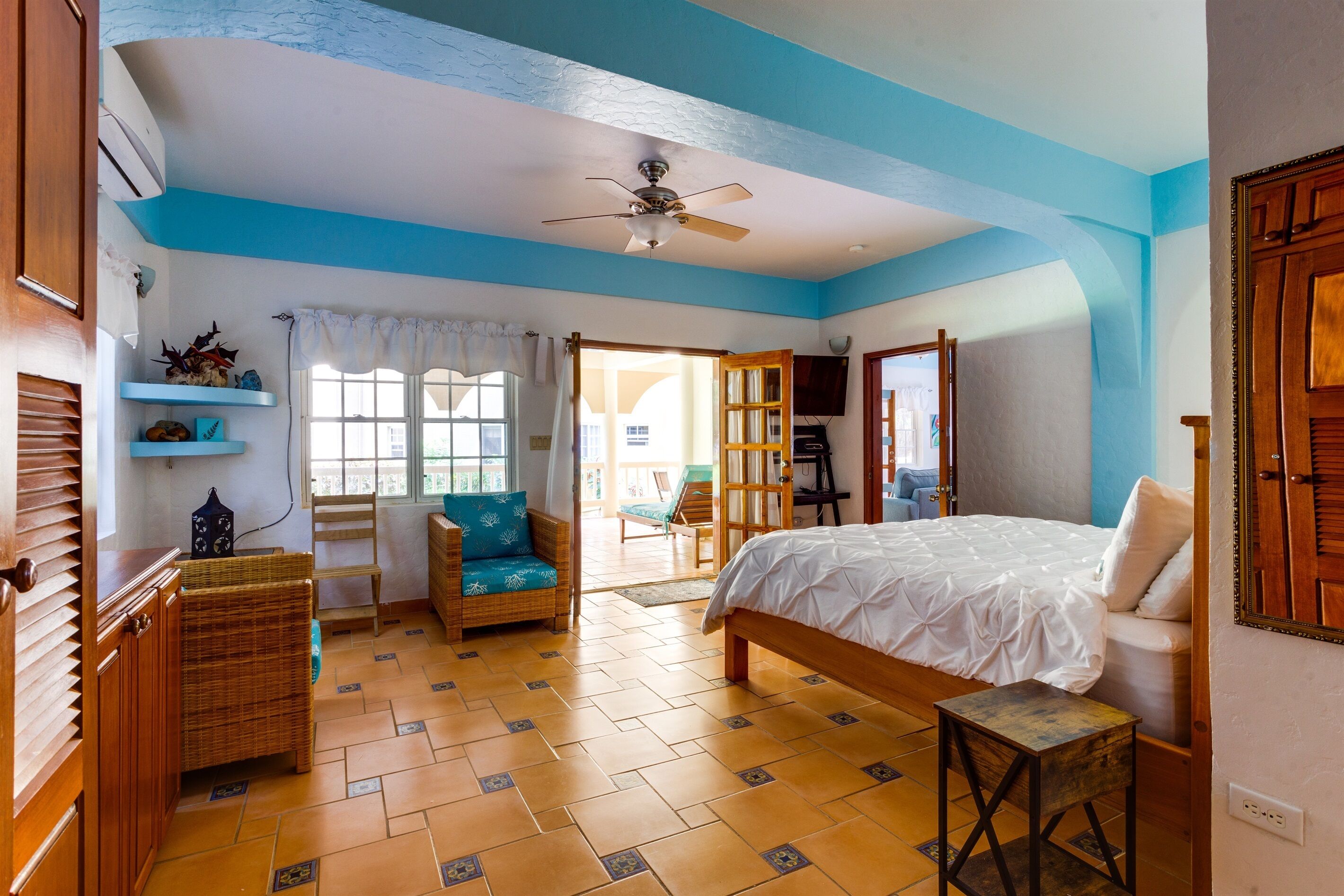 2 bedrooms, iron/ironing board, travel crib, free WiFi