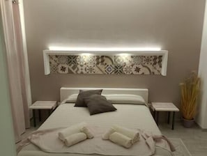 1 dormitorio y ropa de cama