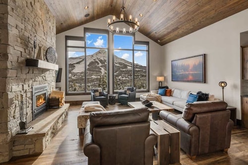 Ski-In/Ski-Out Updated Big Sky Retreat
