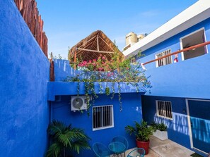 Terrace/patio - CasaBella- Private Villa-6 MasterBedroom 6 Bath/Shower. Beach walking distance (Playa del Carmen)