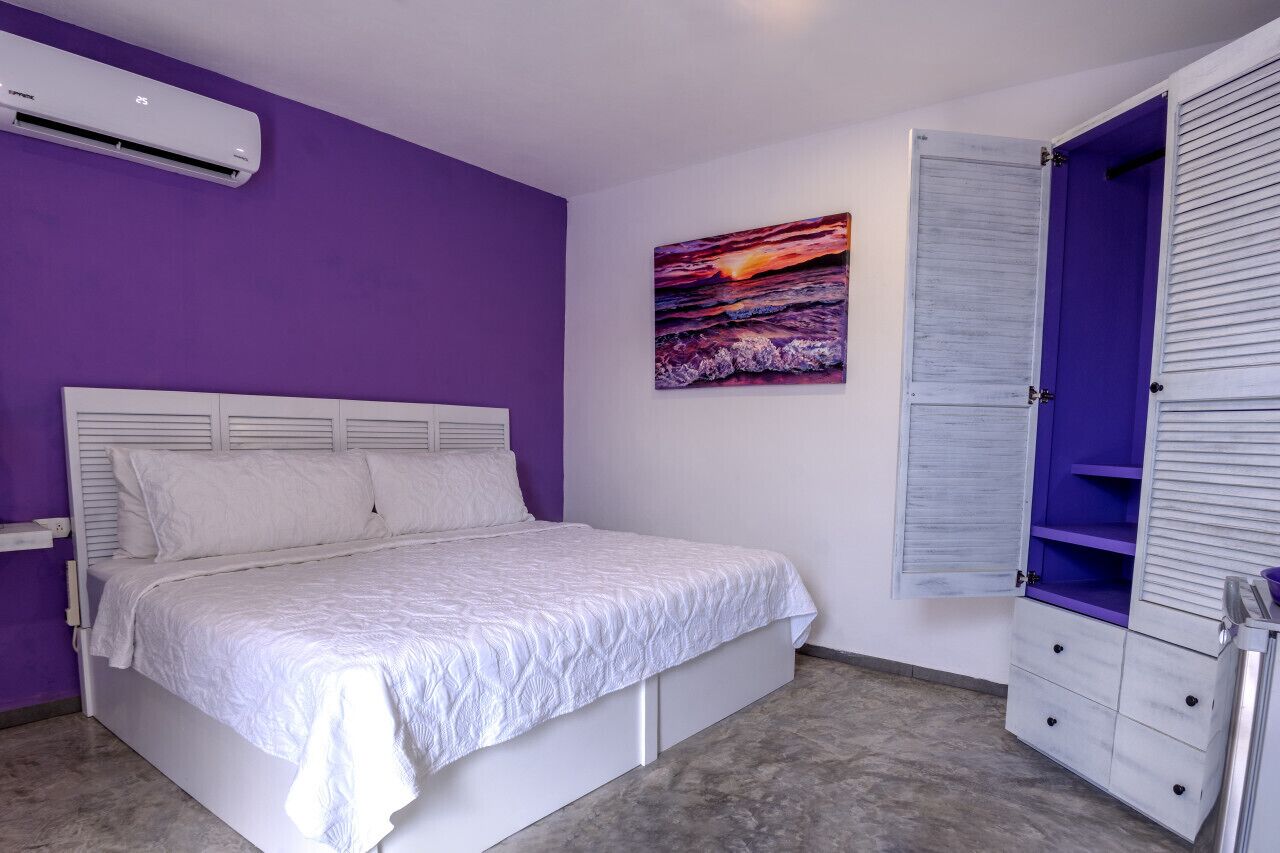 6 bedrooms, desk, iron/ironing board, free WiFi