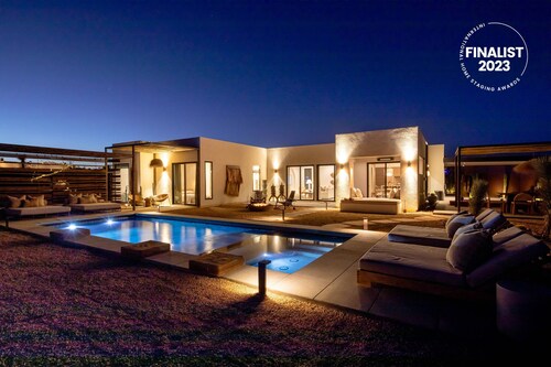 Gated-Private, 5 acres, Desert Luxury Villa, Pool/Hot Tub, SMALL WEDDINGS, ok!  