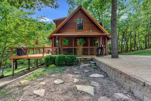 Cabin Sweet Cabin - Modern Log Cabin @ Beaver Lake W/Hot Tub