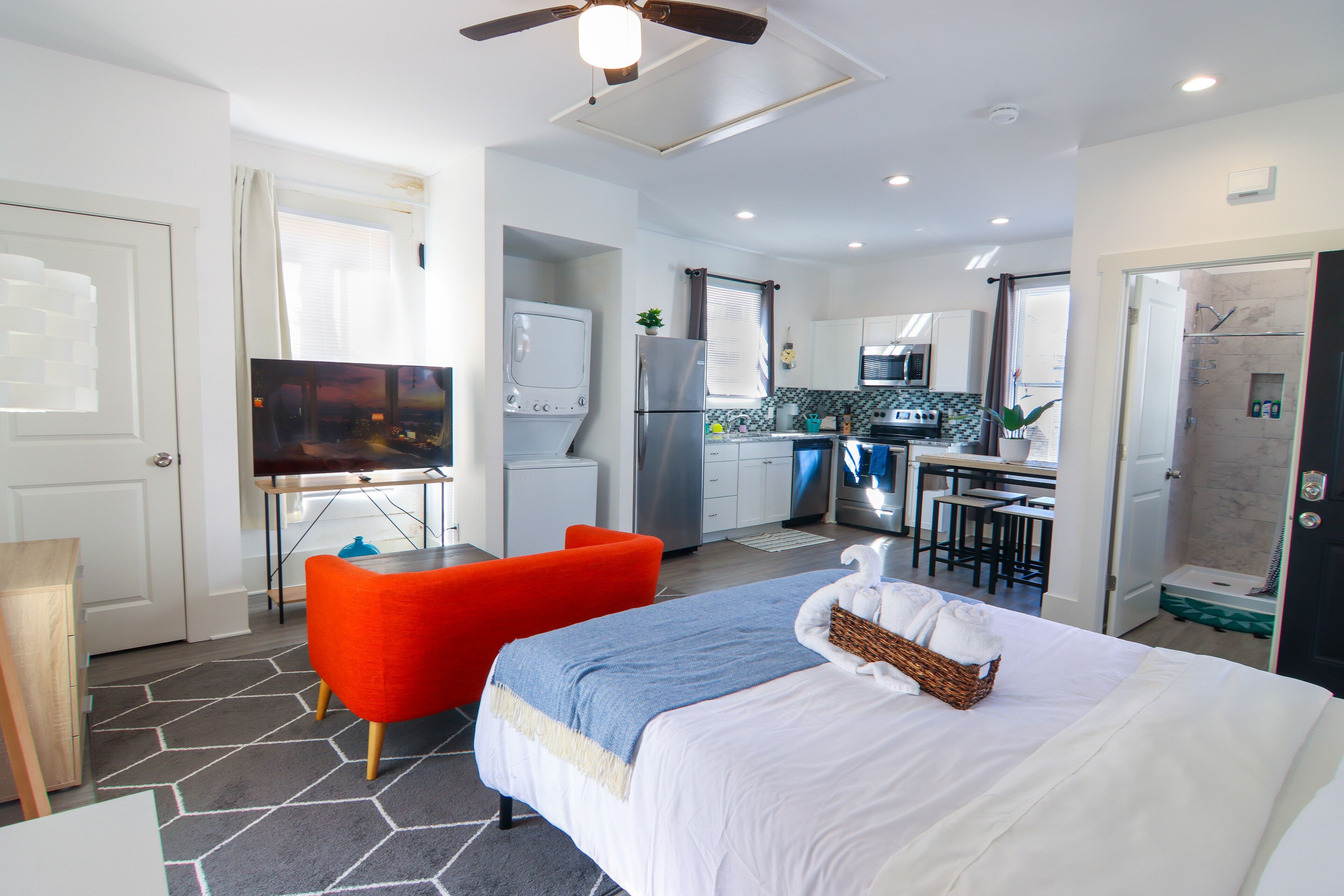 1 chambre, bureau, fer et planche à repasser, Wi-Fi gratuit