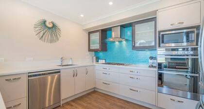 Hosts on the Coast Harbour Lights