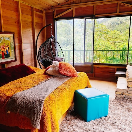 1 bedroom. Boutique Suite Bellavista Elegant Romantic and Private