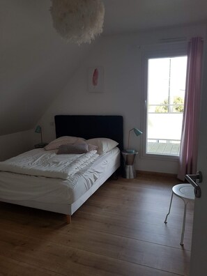 3 soverom, strykejern/-brett, wi-fi og sengetøy