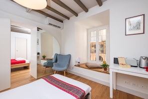 1 bedroom, in-room safe, iron/ironing board, free WiFi