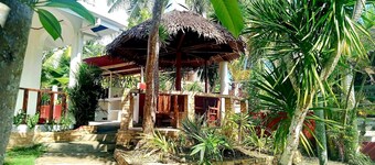 Private quite bungalow-5 min walk to ocean & restaurants