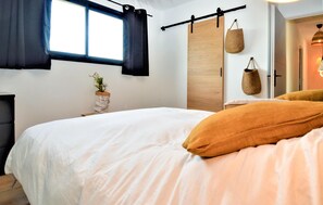 3 quartos, Wi-Fi de cortesia, roupa de cama