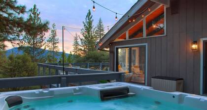 Newly Remodeled, Hot Tub, Fire Pit and Stunning Views, near Yosemite!