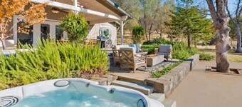 Newly Remodeled Modern Farmhouse, 3+ Private Acres, Hot Tub, Game Room and More!