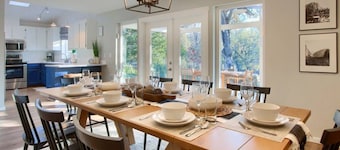 Newly Remodeled Modern Farmhouse, 3+ Private Acres, Hot Tub, Game Room and More!