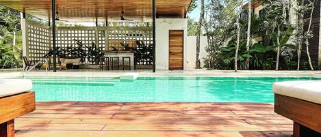 Piscina externa, piscina aquecida