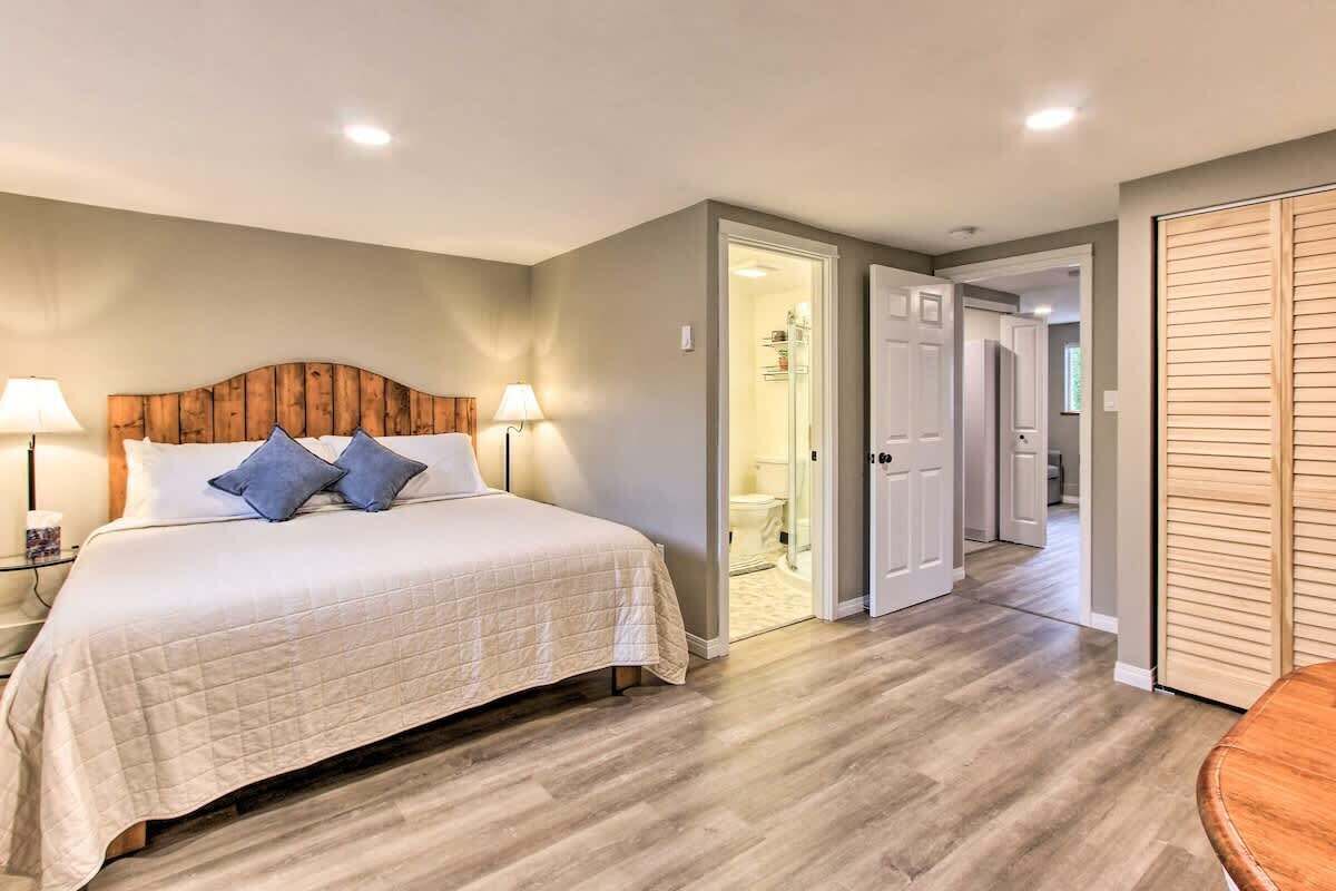 5 habitaciones, tabla de planchar con plancha y cuna de viaje 