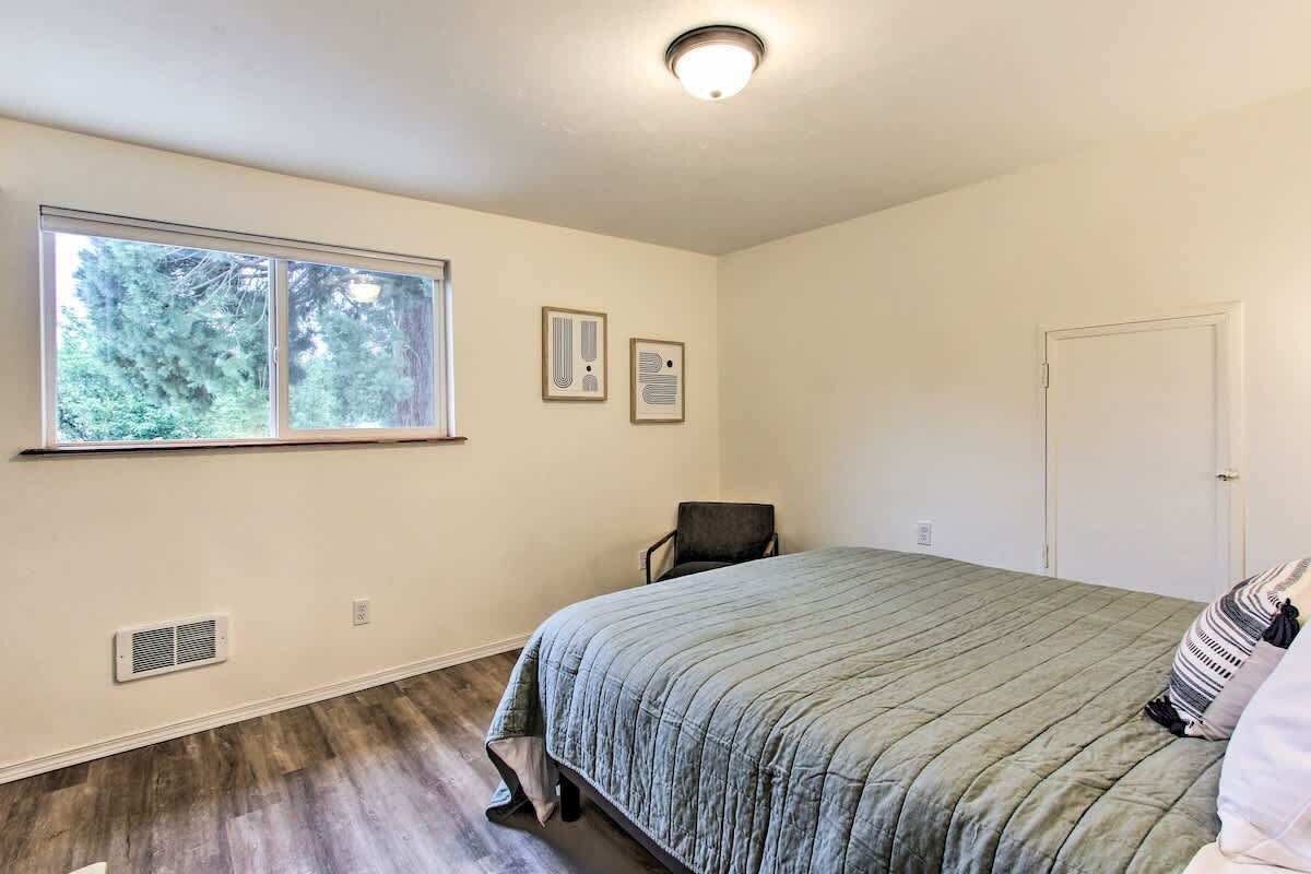 5 bedrooms, iron/ironing board, travel cot, free WiFi
